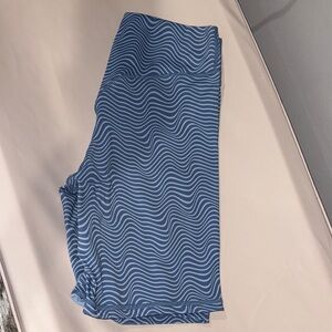 Blue Wave Pattern Leggings